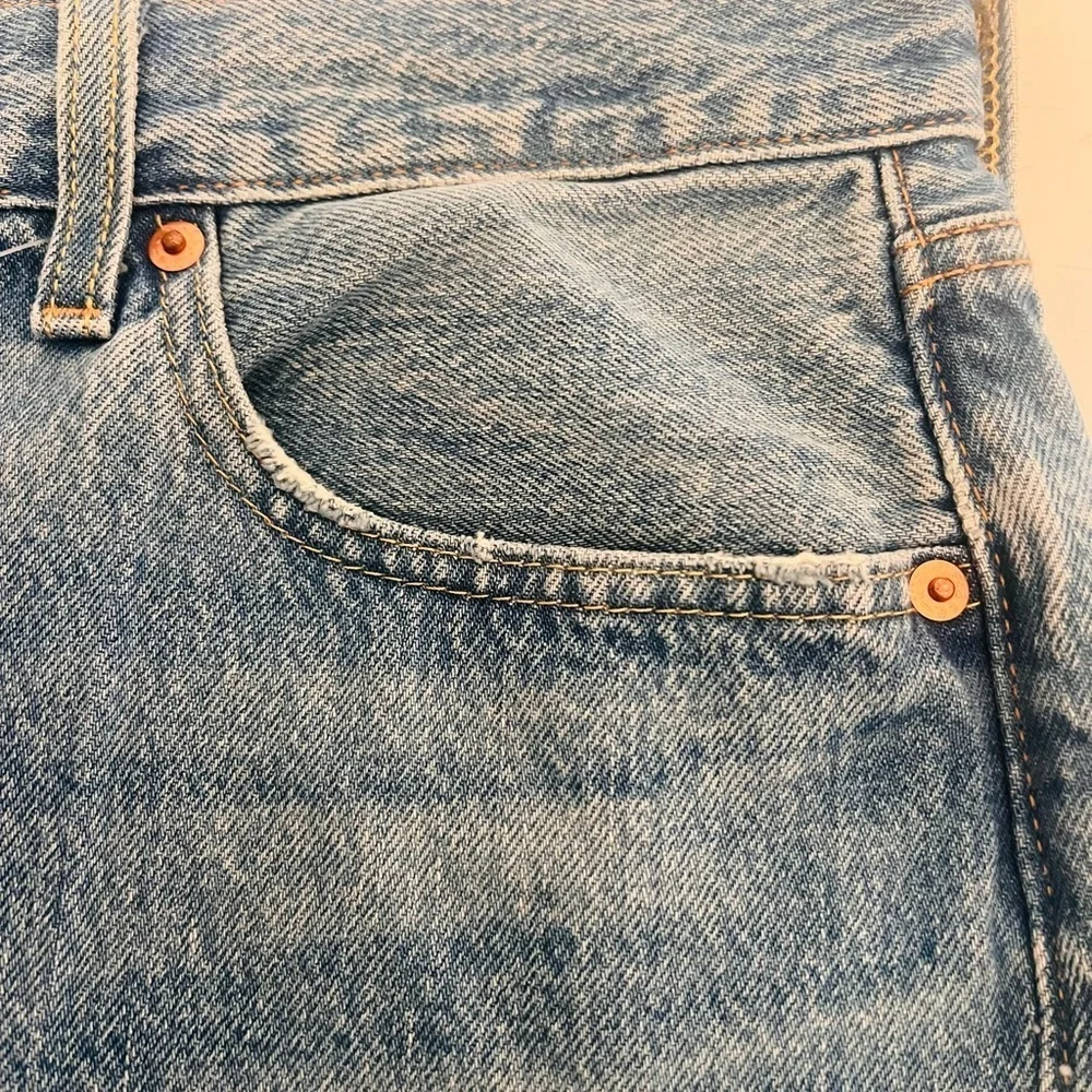 Levi's Men's 501 Original-Fit Button Fly Ripped Denim Jeans SZ 33x32